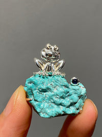 Natural Turquoise Sri Lankan Sapphire Frog Brooch, Pendant.a one-of-a-kind piece in the world