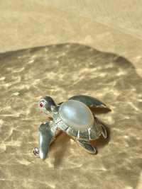 White Freshwater Baroque Pearl Mozambique Ruby Turtle Brooch, Pendant（one of a kind piece in the world）