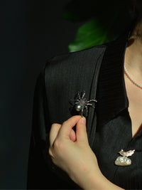 Black Seawater Pearl Spider Brooch, Pendant（one of a kind piece in the world）