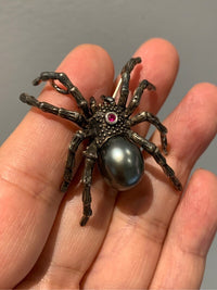 Black Seawater Pearl Spider Brooch, Pendant（one of a kind piece in the world）