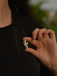 White Freshwater Baroque Pearl Sri Lanka Sapphire Sea Horse Brooch, Pendant（one of a kind piece in the world）