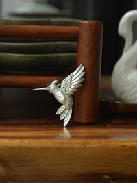 White Freshwater Baroque Pearl Sri Lanka Sapphire Hummingbird Brooch, Pendant（one of a kind piece in the world）